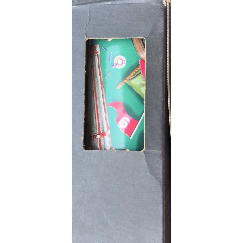 VTG Portfolio Design Premium Litho Gift Wrap‎ 2'x85' Green Golfer  P500309